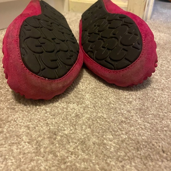 Ugg Mocassin Slippers - Picture 9 of 9